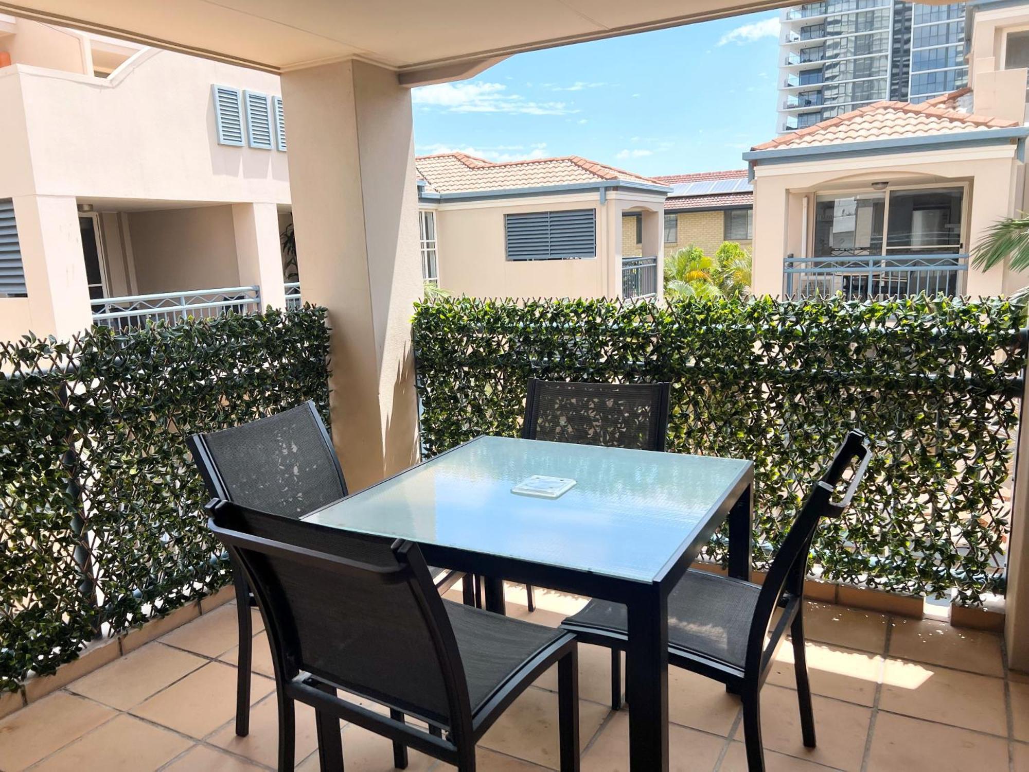 Montego Sands Resort Gold Coast Exterior photo